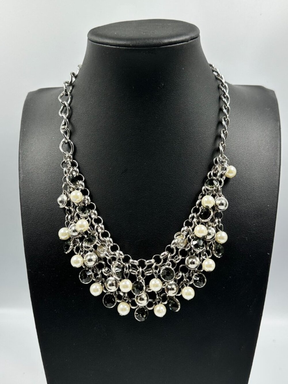 3/$30 NY Collection Faux Pearl Bib Necklace Silver Tone Chunky Chain Link